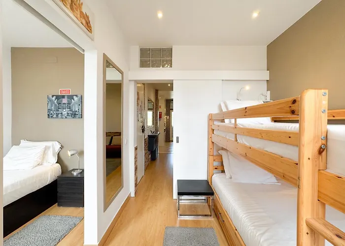 Quiet And Cozy, Easy Access To Highlights #1880 * ליסבון